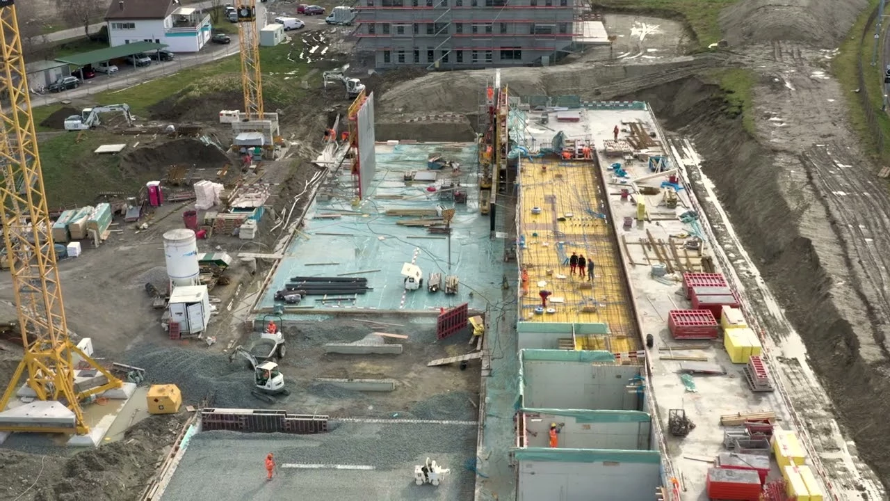 La construction du site POLE7 à Coutaman